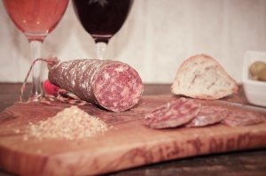 saucisson-au-piment-despelette